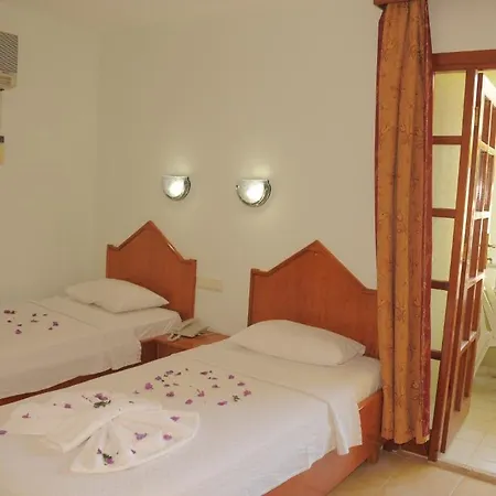 Ares Hostel Kemer