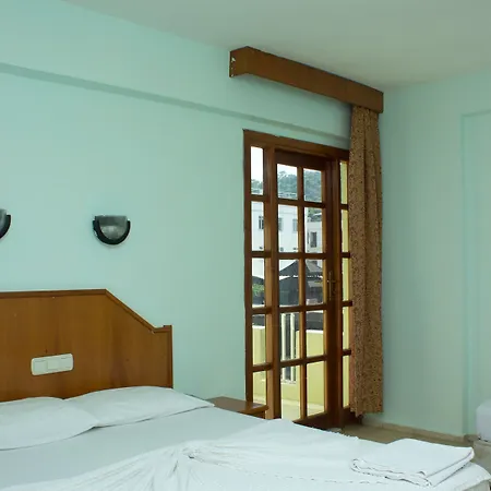 Ares Hostel